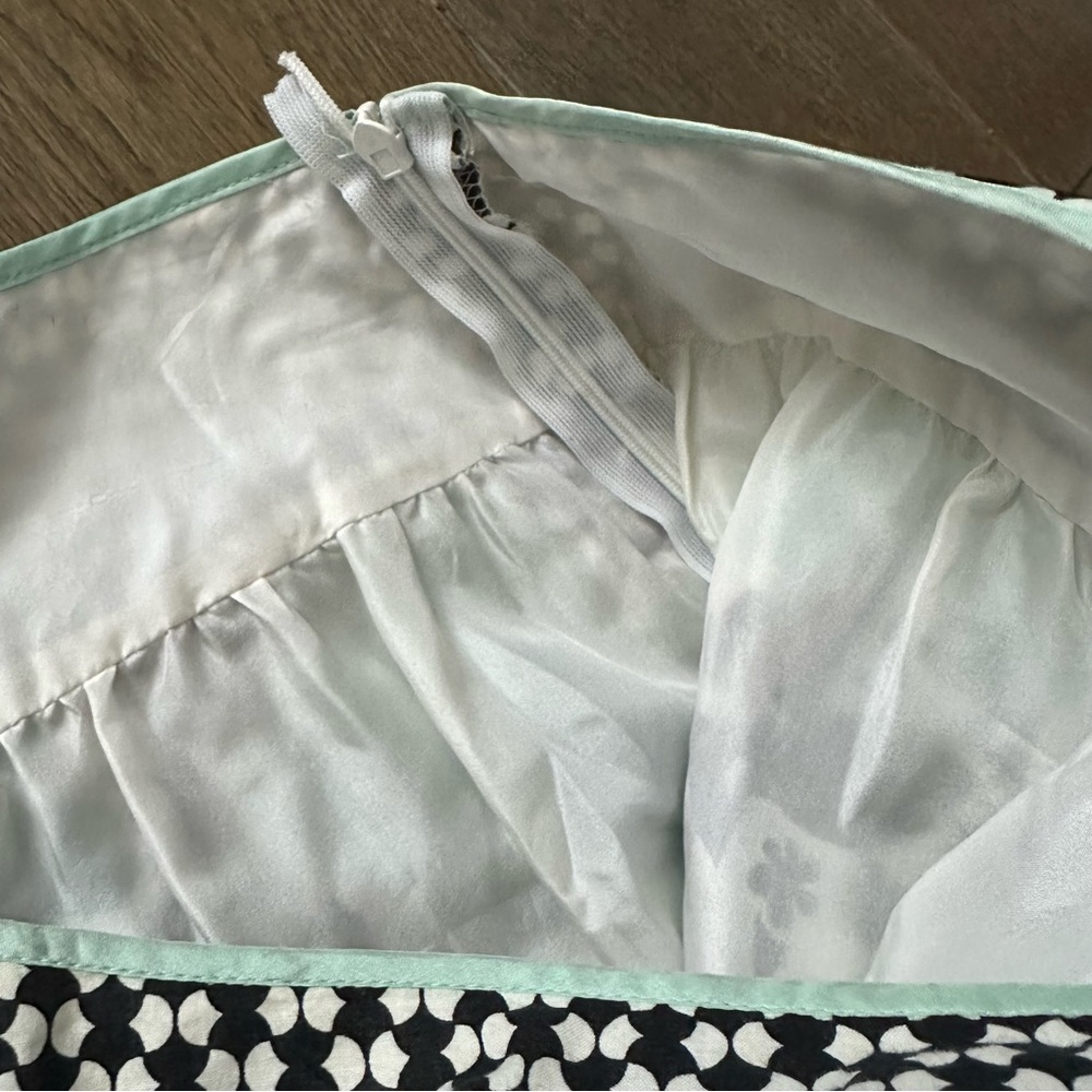 Sportmax A-Line Skirt - Black, Teal, and White Floral Silk Blend Size 8 - Picture 6 of 7